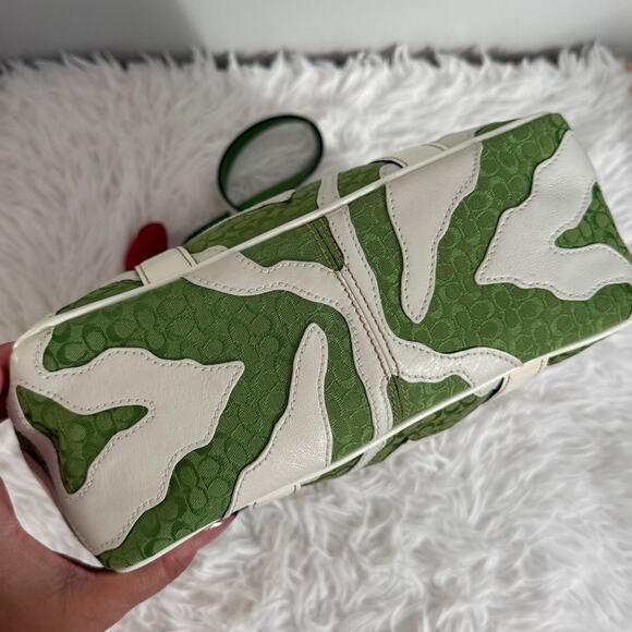 y2k Coach Vintage 2006 Green Zebra Strips Print Tote - Picture 5 of 9